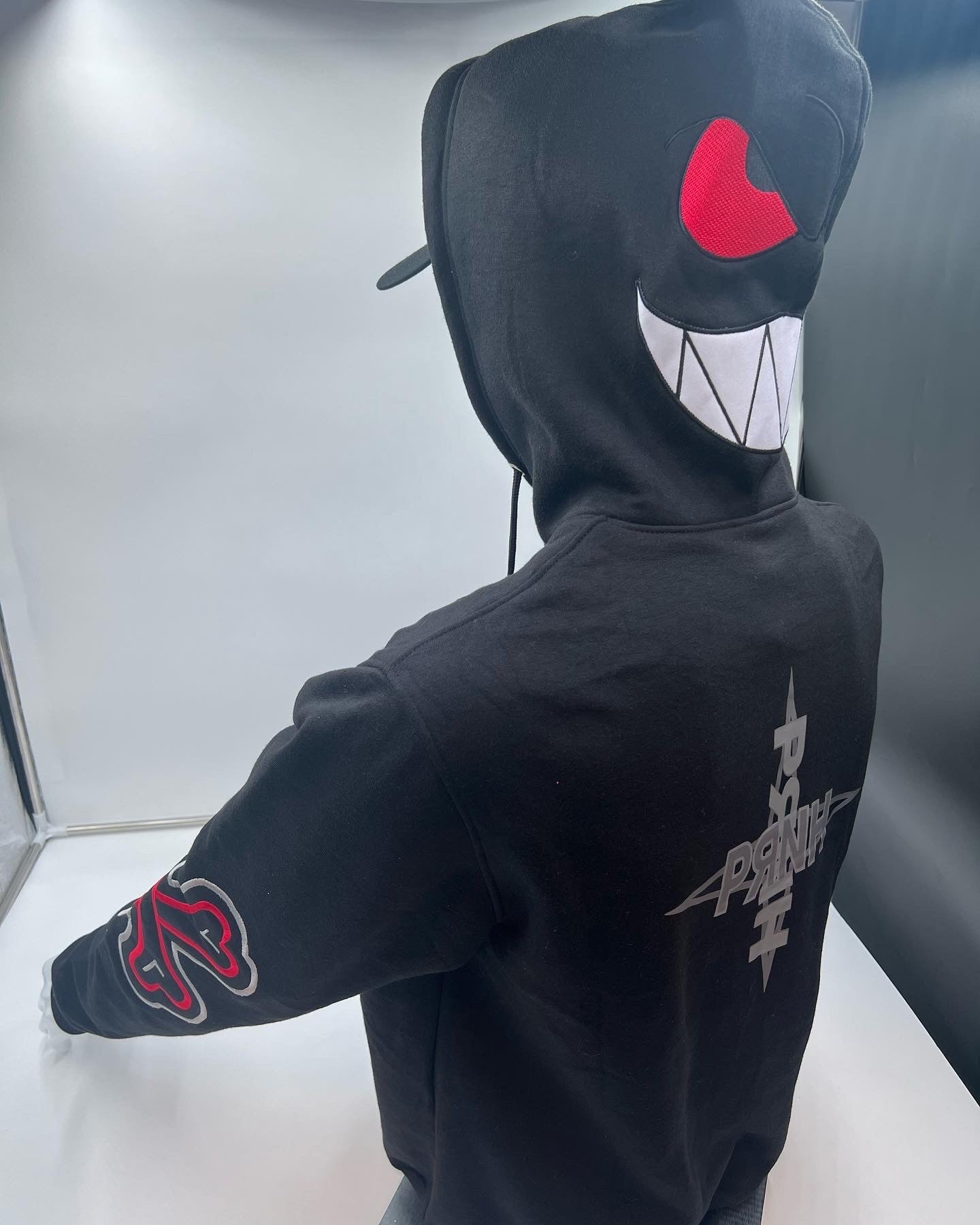 PRNH  Pullover Fleece x “Crimson”- Bones Embroidery Patch w/ Piranha hood